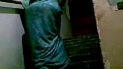 ब्लोंड सेक्सी फिल्म हिंदी वीडियो में दिखाता है उसकी बूब्स में नेचर