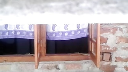 चूत पक्षियों सेक्सी हिंदी बीएफ फिल्म पर के खिड़की