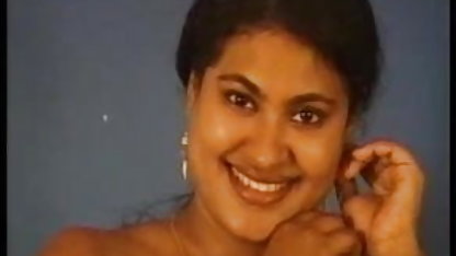 नग्न हिंदी में सेक्सी फुल मूवी जुनून Blondy