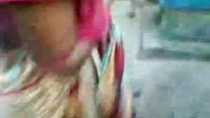 एक अर्द्ध पारदर्शी Penyuar में, स्तन युवा महिलाओं पर इंग्लिश सेक्सी हिंदी फिल्म नग्न कर रहे हैं