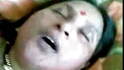 नग्न लड़की में सेक्सी ब्लू पिक्चर वीडियो पानी