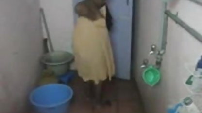 सुंदर खिलौने प्रस्तुत नग्न ब्लू सेक्सी वाली