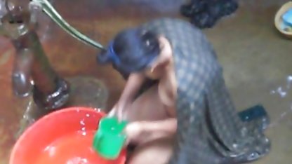 लाल नीचे पहनने सेक्स फिल्म बताइए वीडियो के कपड़ा मिट