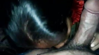 युगल विनिमय मौखिक caresses सेक्स करता हुआ फिल्म पर बोर्ड यॉट फोटो