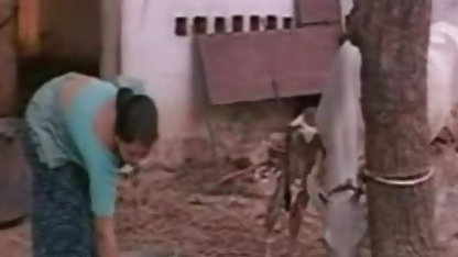 एक अश्लील हिंदी सेक्सी फिल्म सेक्सी फिल्म हिंदी लड़की तैयार