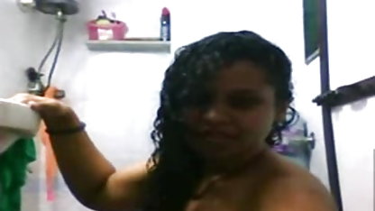 Busty महिला सेक्स फिल्म भेजें ले लिया बंद उसके स्विमसूट पर के तट के झील सेक्स फोटो