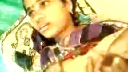 नग्न किशोरी से पता चलता है चूत में ट्रेन इंडियन मूवी सेक्सी