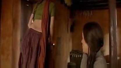 संकीर्ण आंखों सेक्सी मूवी हिंदी में वीडियो के साथ एक टैटू जगाया अत्यधिक