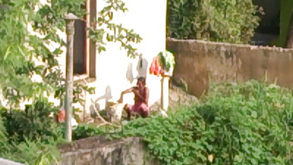 घर बगीचे हिंदी वीडियो सेक्स फिल्म में त्वचा bared स्तन