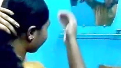 सिमल लड़की के लिए बरामदे पर कपड़े पहनना सेक्सी मूवी फुल सेक्सी मूवी चाहता था